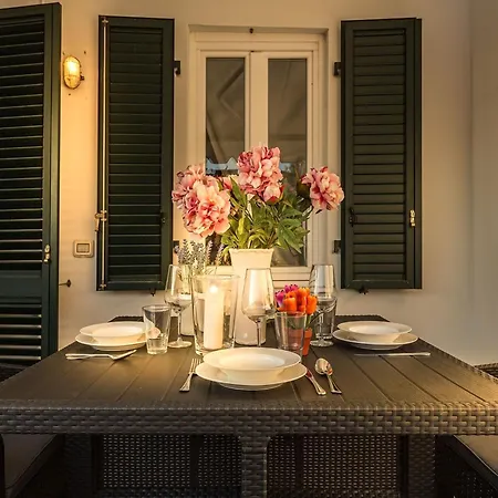 Cosy 100 M From Lucca
