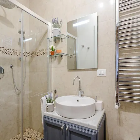 In With Private Terrace Апартаменты Лукка